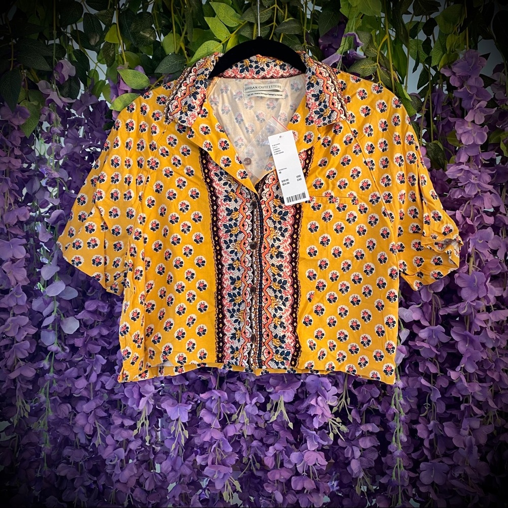 URBAN OUTFITTERS UO Noah Cropped Button-Down Shirt - Picture 4 of 5